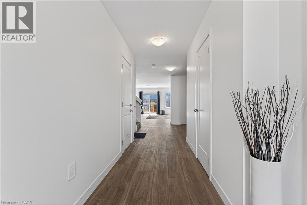 95 QUEENSBROOK CRESCENT Image 9