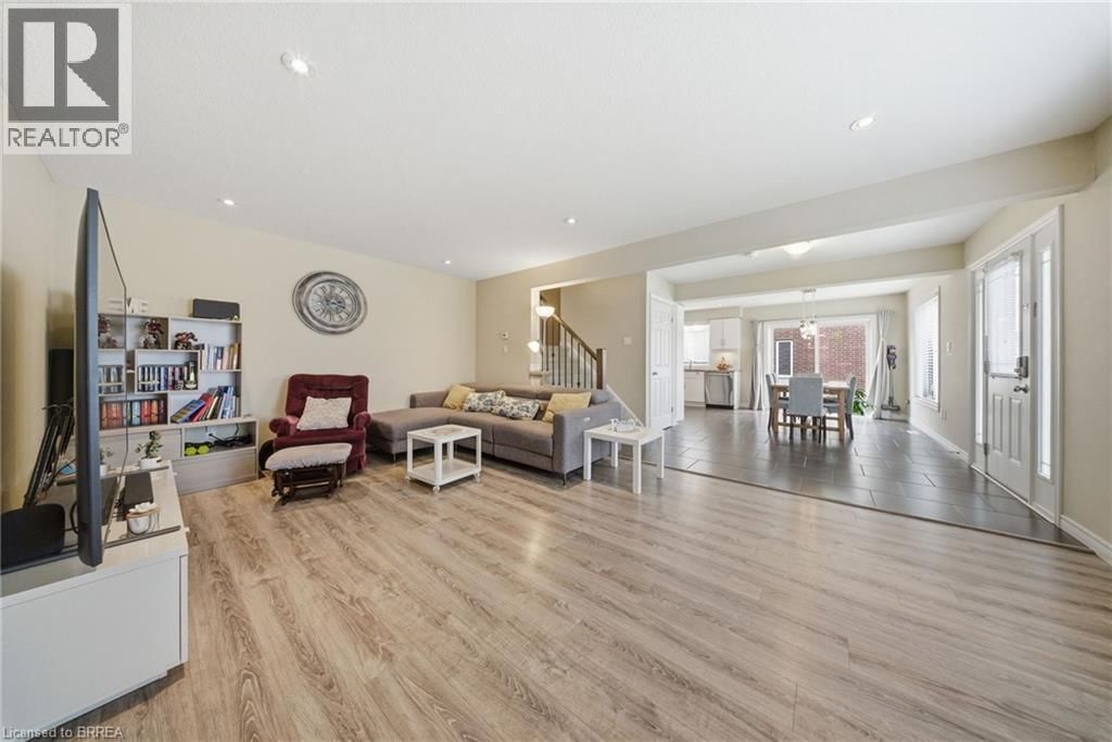 105 - 1220 RIVERBEND ROAD Image 10