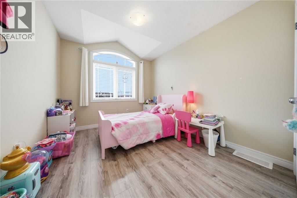 105 - 1220 RIVERBEND ROAD Image 15