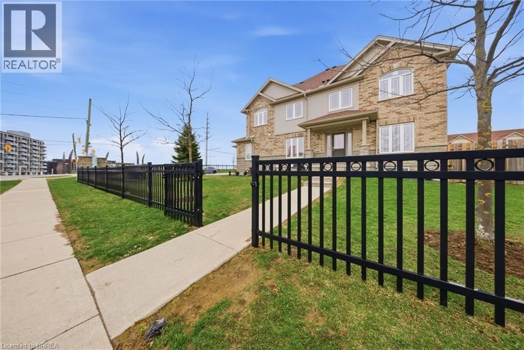 105 - 1220 RIVERBEND ROAD Image 4