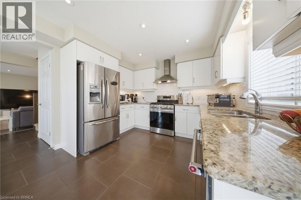 105 - 1220 RIVERBEND ROAD Image 7