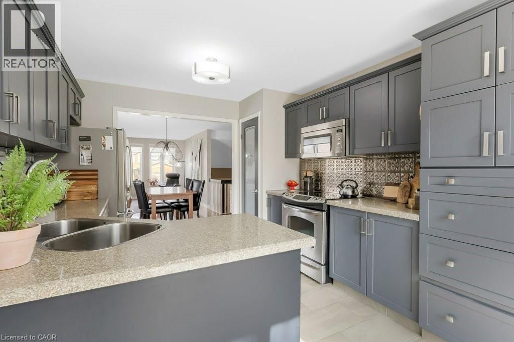 56 DAWN CRESCENT Image 10