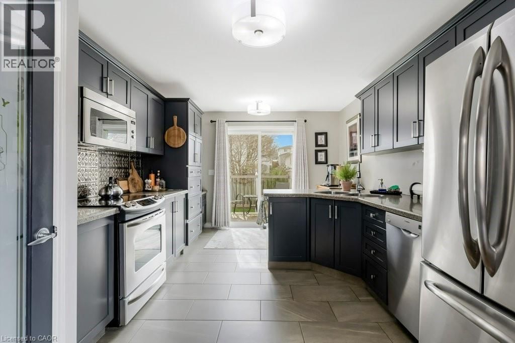 56 DAWN CRESCENT Image 11