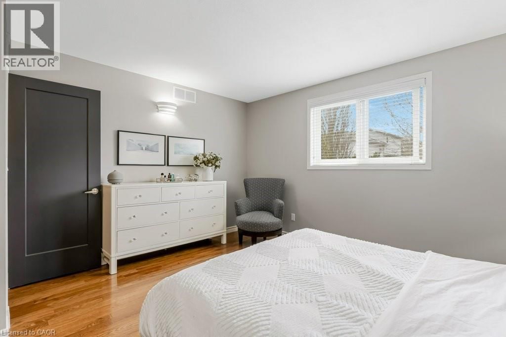 56 DAWN CRESCENT Image 21