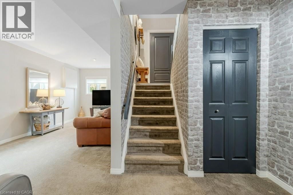 56 DAWN CRESCENT Image 23