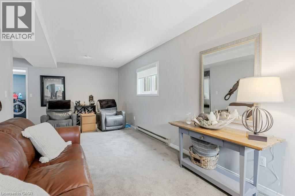 56 DAWN CRESCENT Image 24