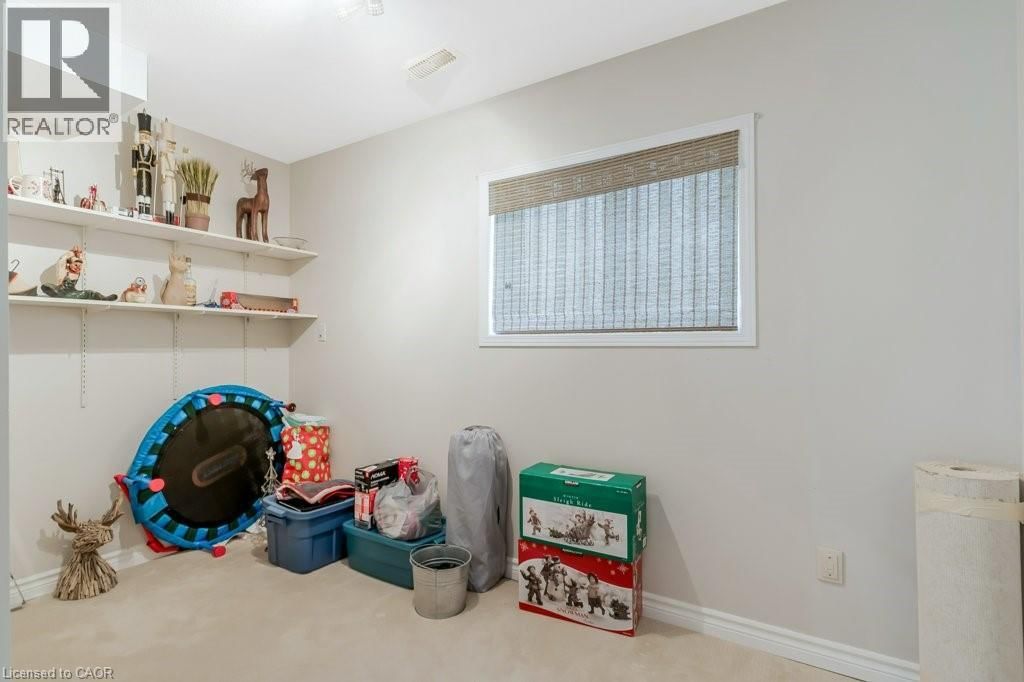 56 DAWN CRESCENT Image 29