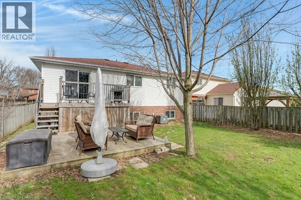 56 DAWN CRESCENT Image 34