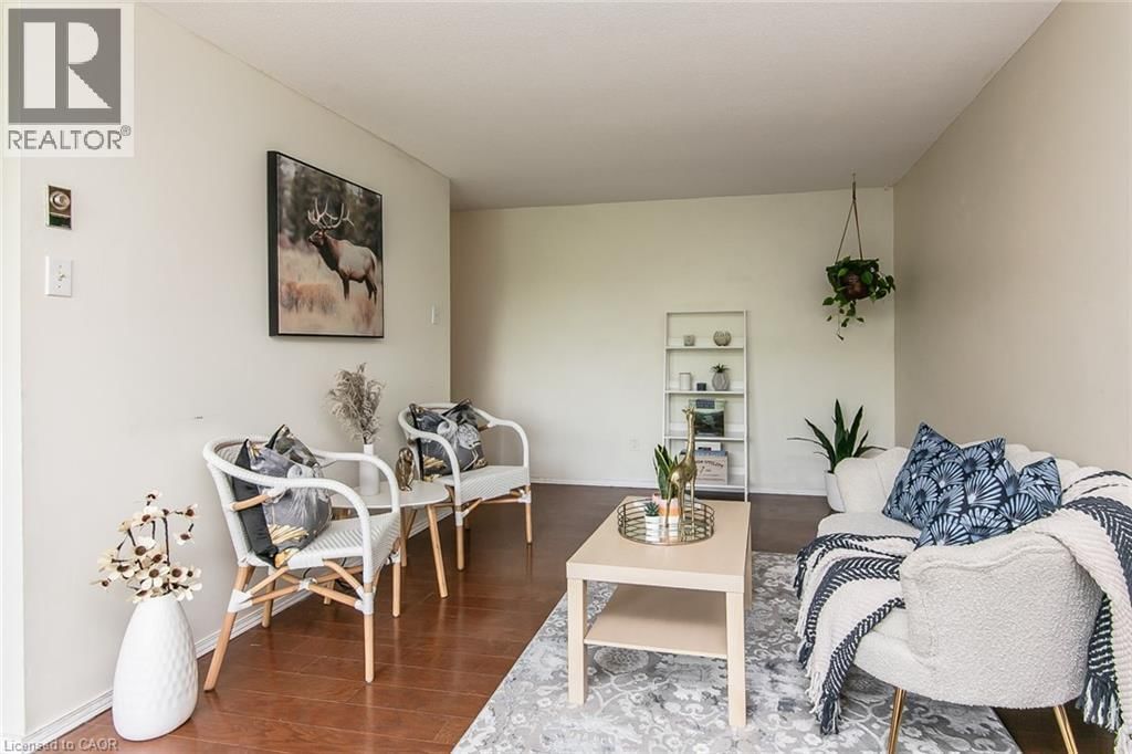 203 - 30 AVALON PLACE Image 12