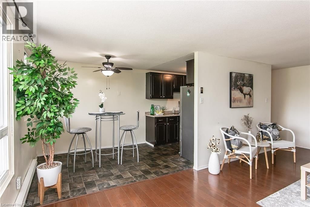 203 - 30 AVALON PLACE Image 13