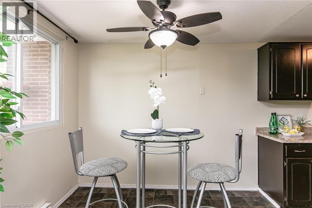 203 - 30 AVALON PLACE Image 15