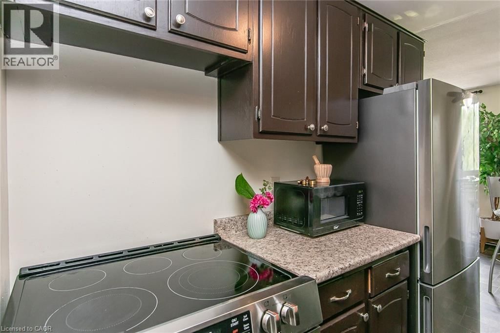 203 - 30 AVALON PLACE Image 24