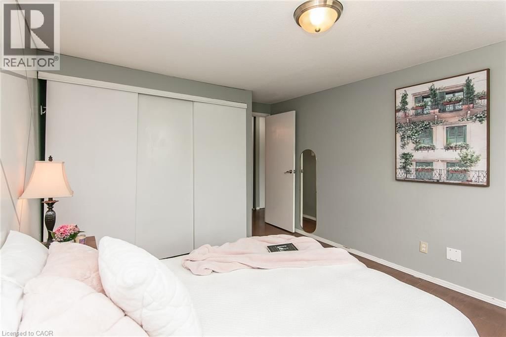 203 - 30 AVALON PLACE Image 29