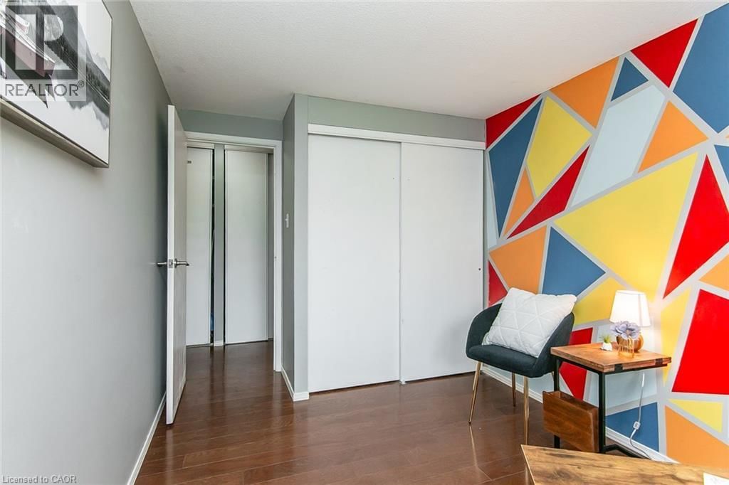 203 - 30 AVALON PLACE Image 33