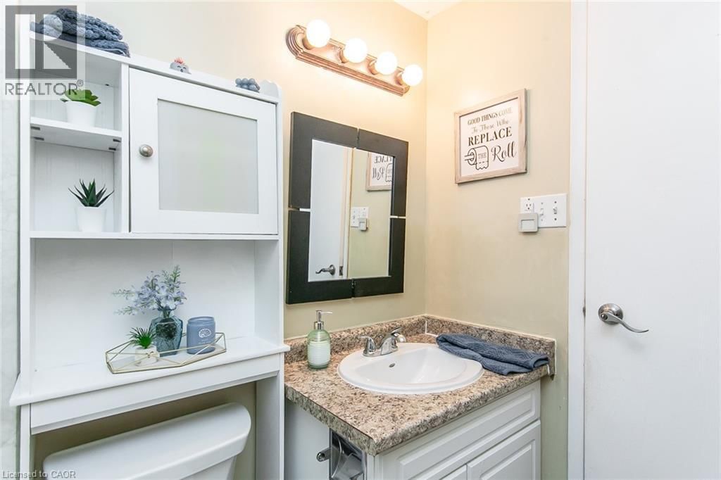 203 - 30 AVALON PLACE Image 36