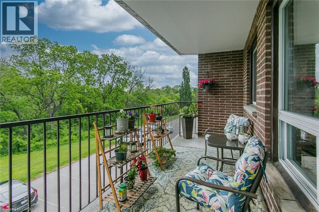 203 - 30 AVALON PLACE Image 38