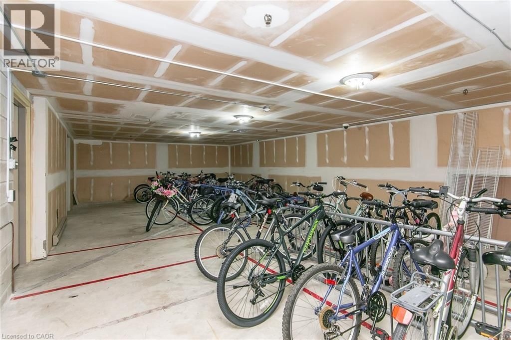 203 - 30 AVALON PLACE Image 43