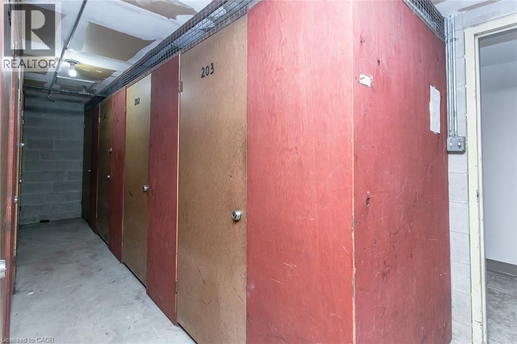 203 - 30 AVALON PLACE Image 44