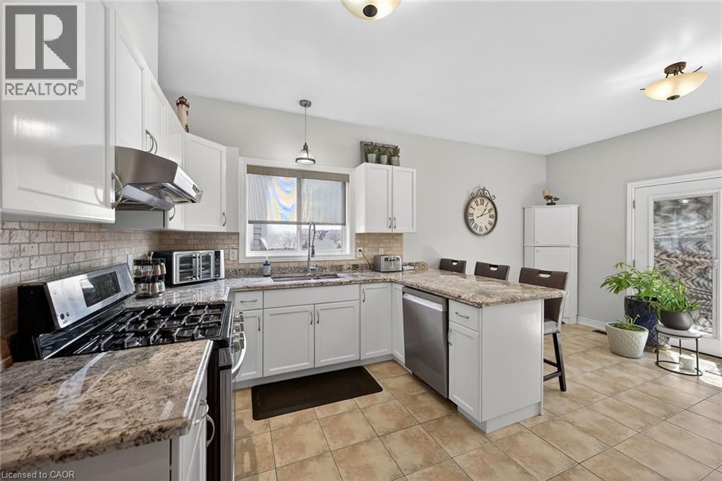 16 DOWNING STREET Image 14