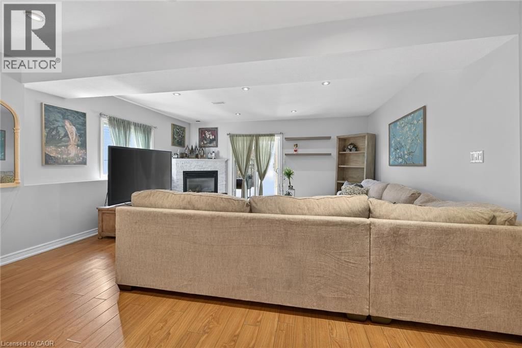 16 DOWNING STREET Image 34