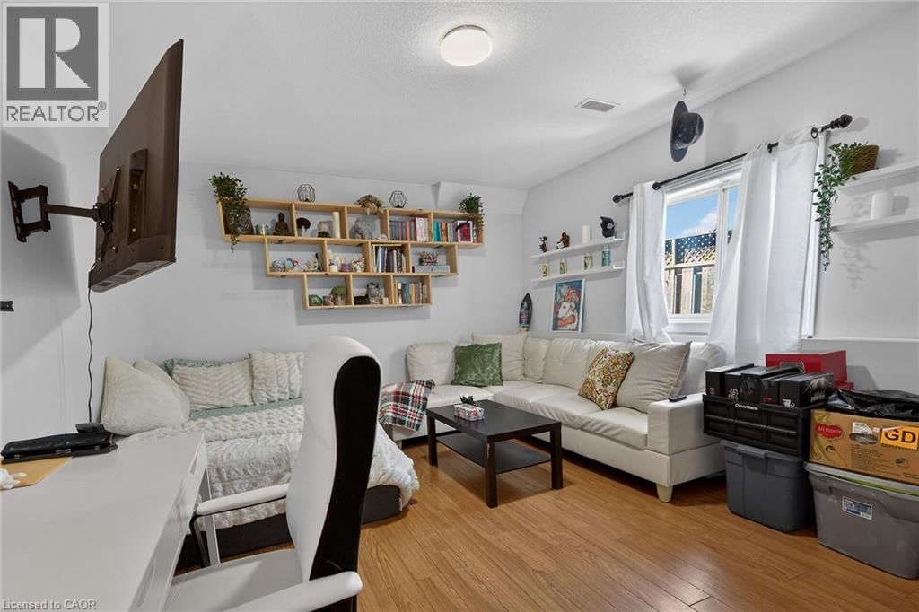 16 DOWNING STREET Image 41