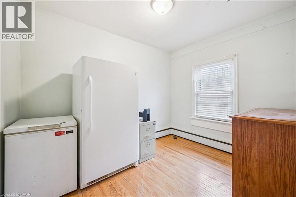 605 WATERLOO STREET SOUTH Image 14