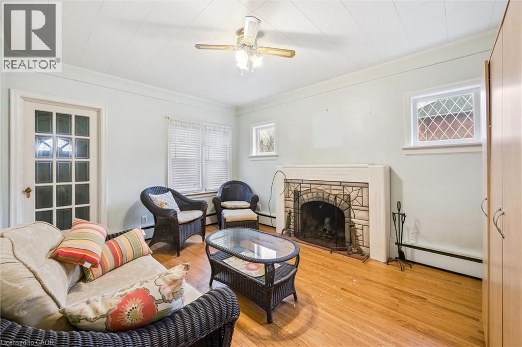 605 WATERLOO STREET SOUTH Image 17