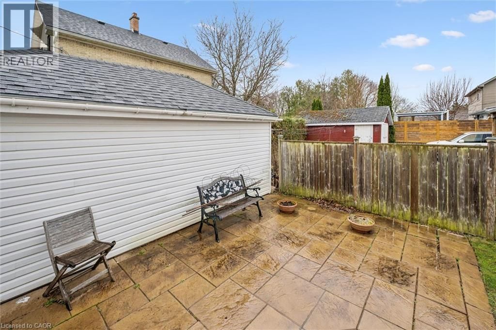 605 WATERLOO STREET SOUTH Image 25