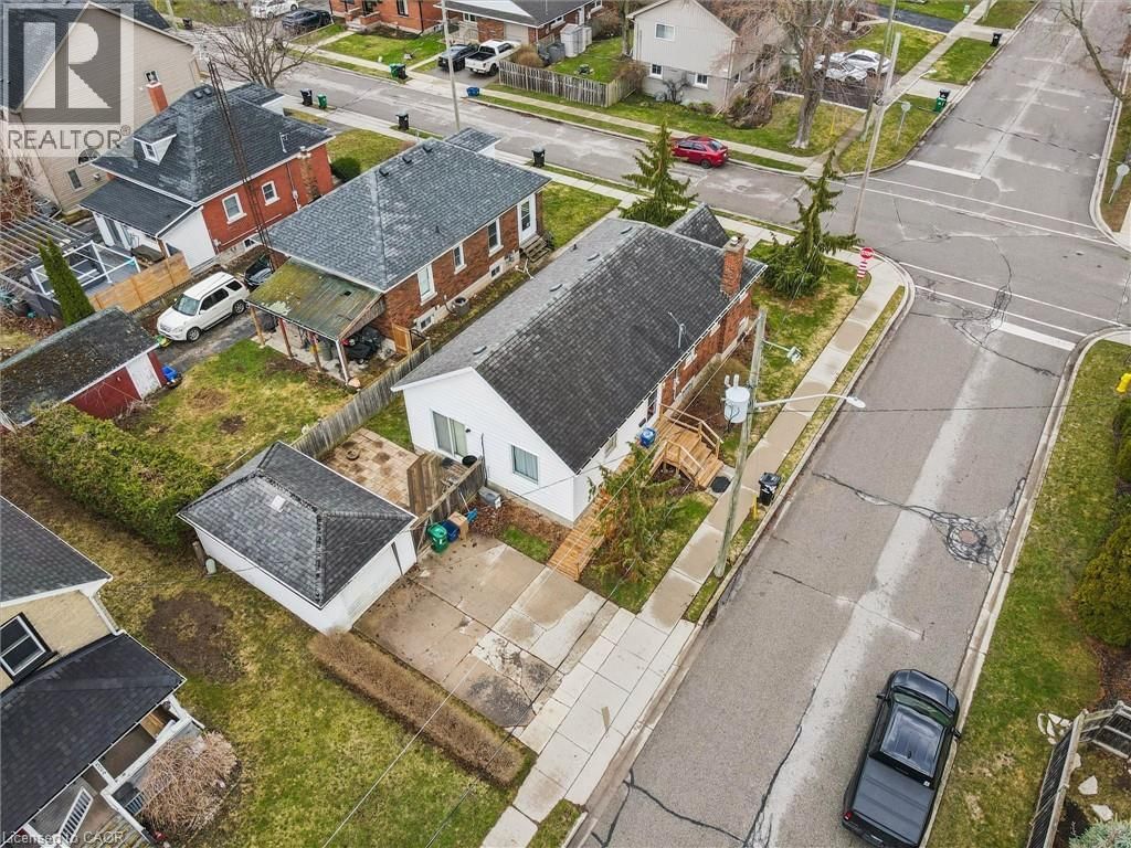 605 WATERLOO STREET SOUTH Image 28