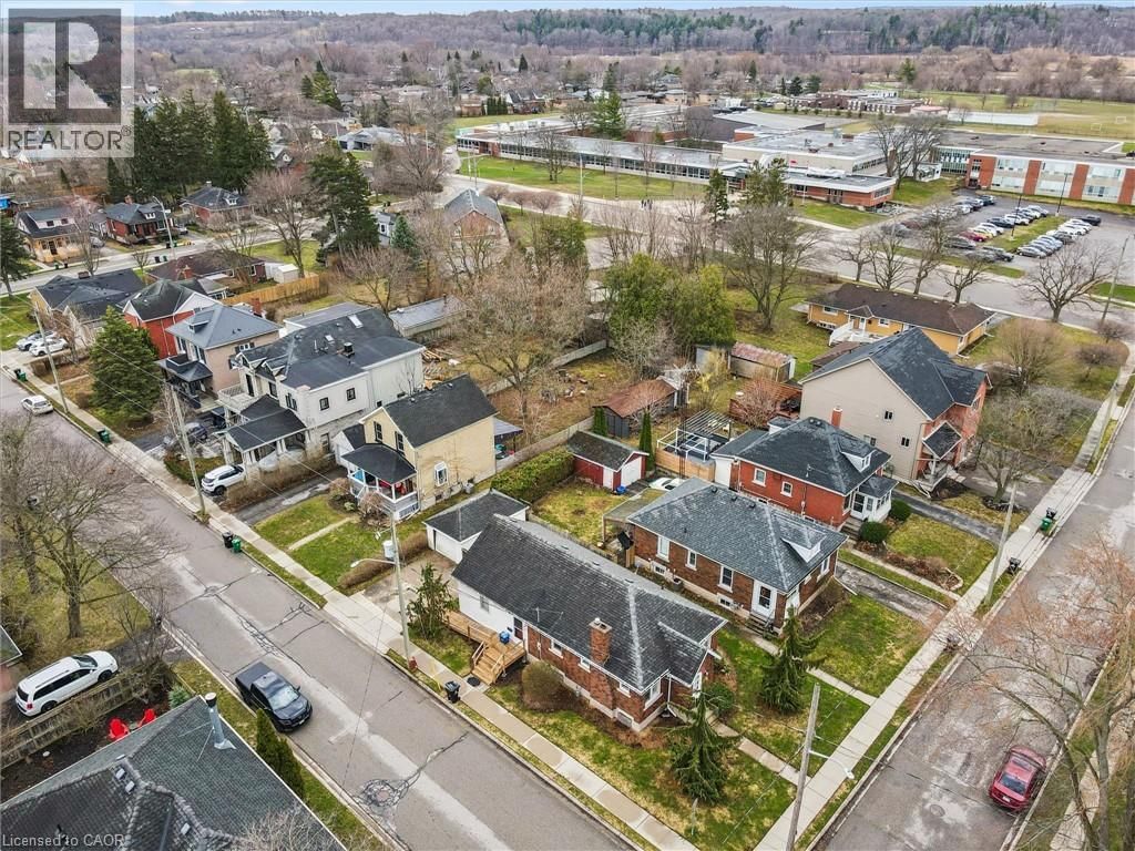 605 WATERLOO STREET SOUTH Image 30