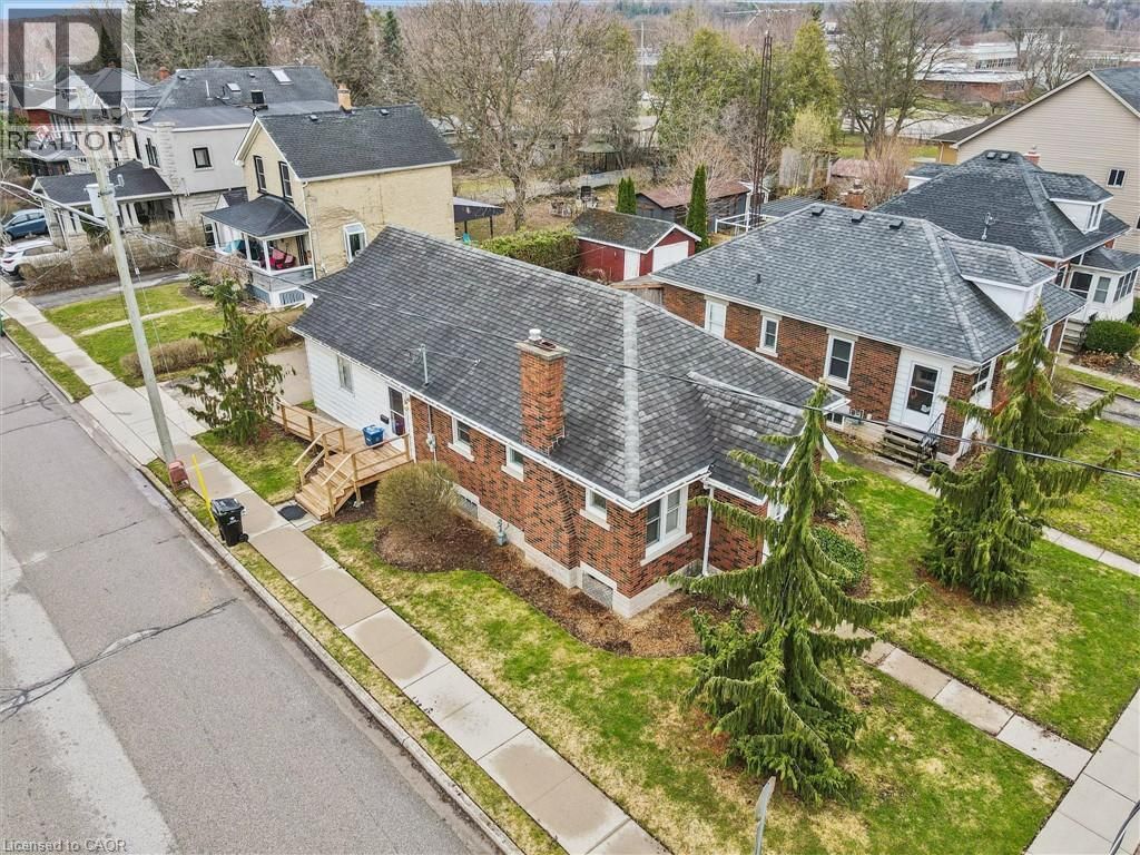 605 WATERLOO STREET SOUTH Image 32