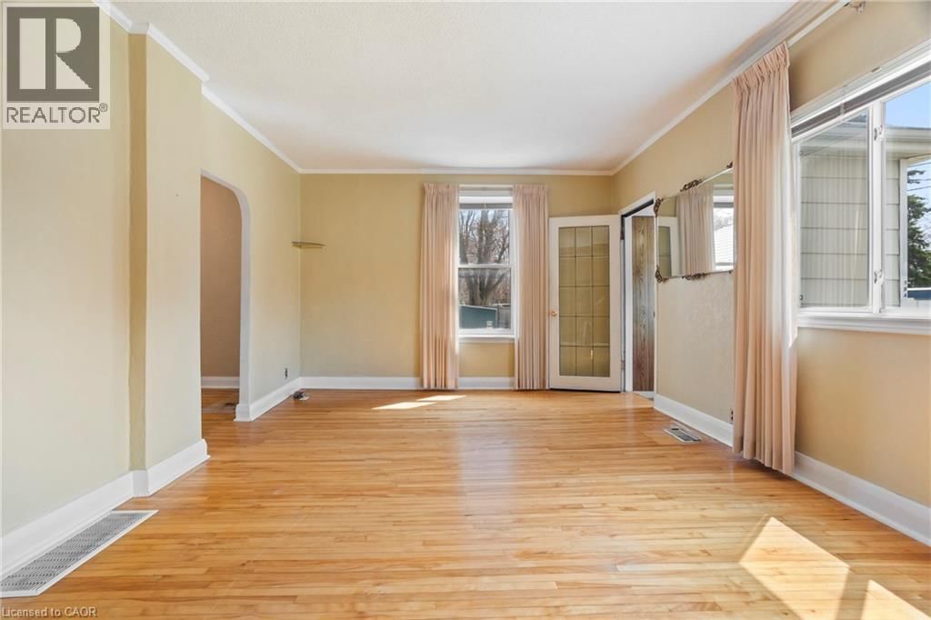 194 MOORE AVENUE SOUTH Image 10