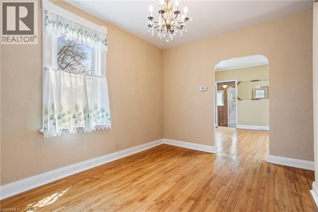 194 MOORE AVENUE SOUTH Image 13