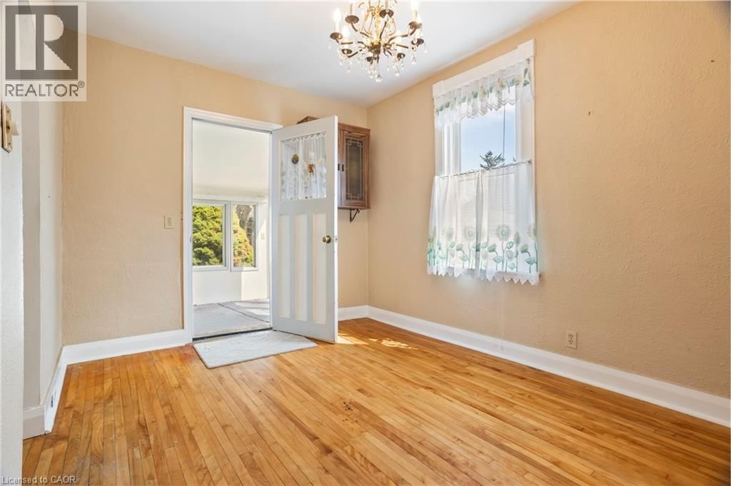 194 MOORE AVENUE SOUTH Image 14