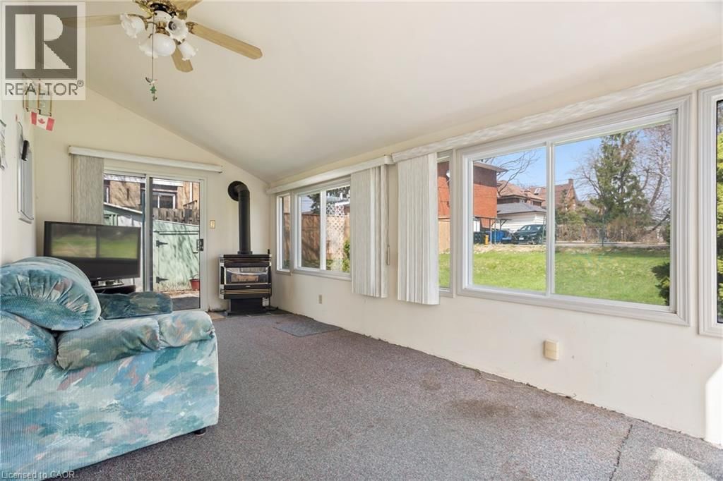 194 MOORE AVENUE SOUTH Image 15