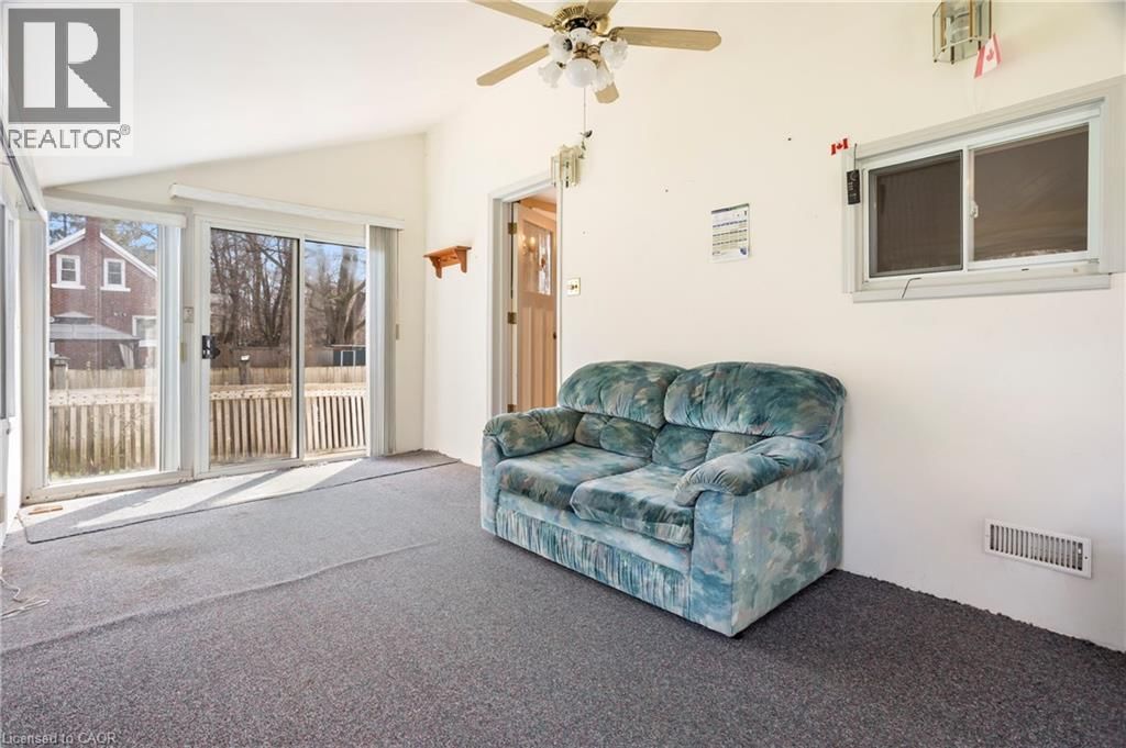 194 MOORE AVENUE SOUTH Image 17