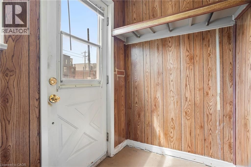 194 MOORE AVENUE SOUTH Image 6