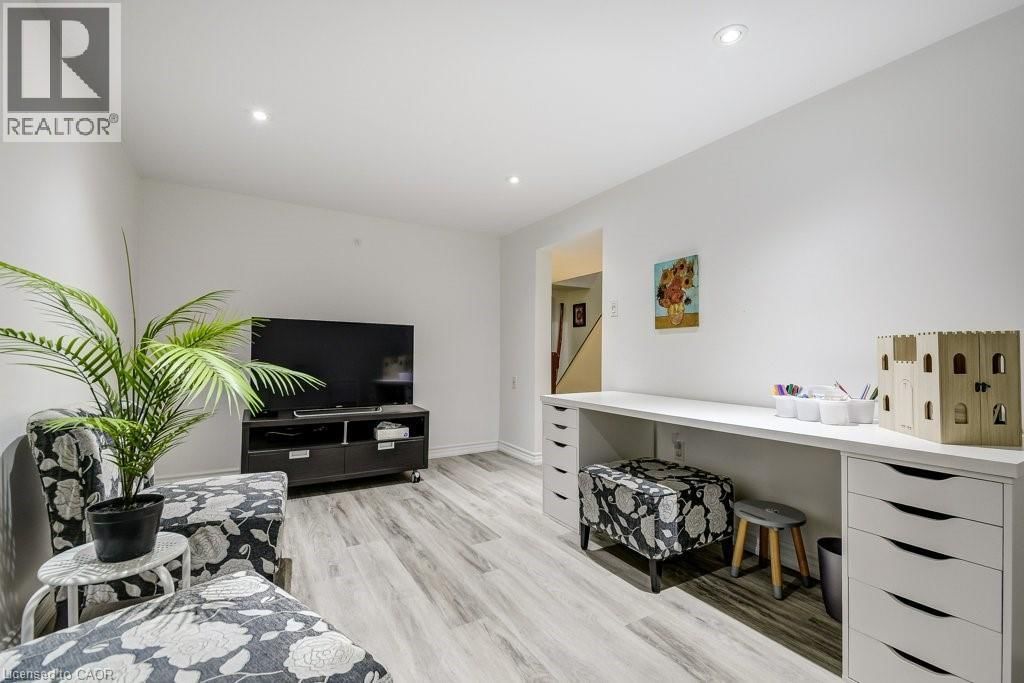 18 - 1350 LIMERIDGE ROAD EAST Image 31