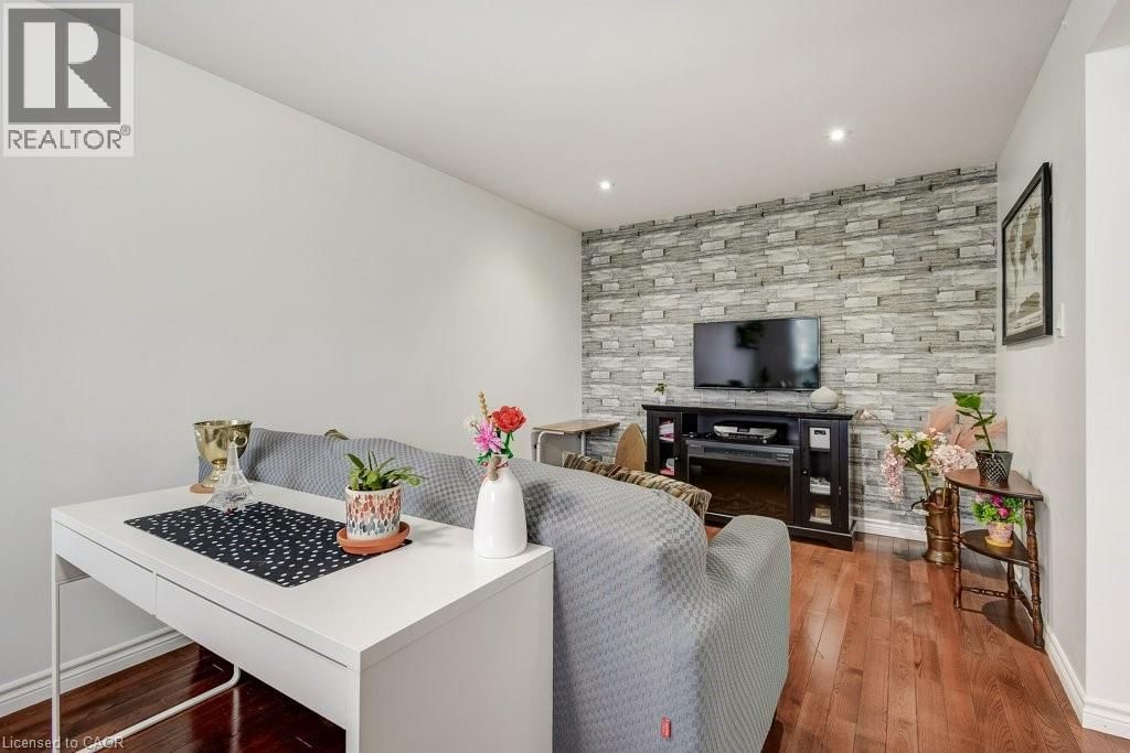 18 - 1350 LIMERIDGE ROAD EAST Image 5