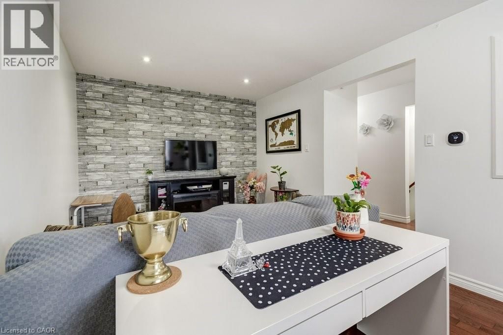 18 - 1350 LIMERIDGE ROAD EAST Image 6