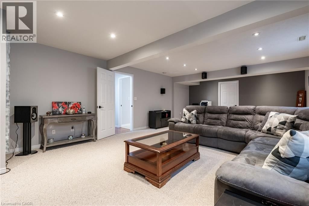 62 MISSION ROAD Image 28