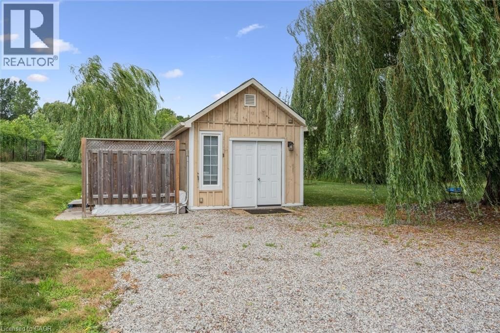 882 FAIRWAY ROAD NORTH Image 38