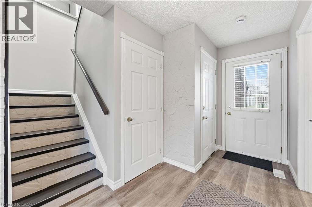 154 - 11 QUEENSLEA DRIVE Image 13