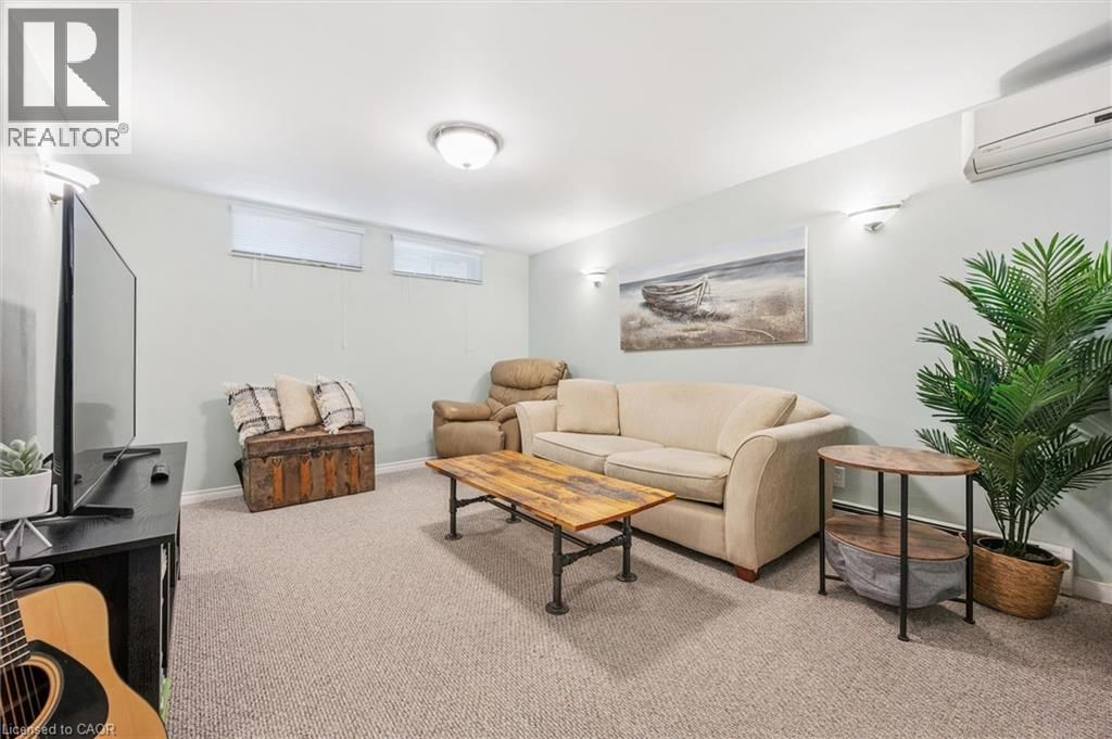 316 DALE CRESCENT Image 32