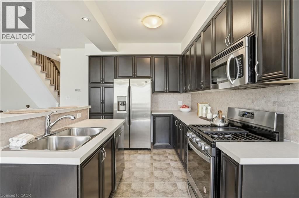 13 MARINA POINT CRESCENT Image 10