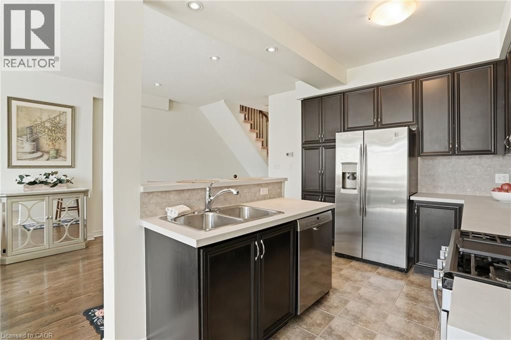 13 MARINA POINT CRESCENT Image 11