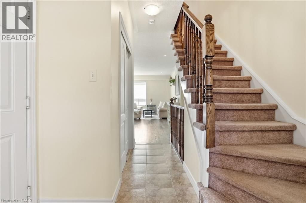 13 MARINA POINT CRESCENT Image 15