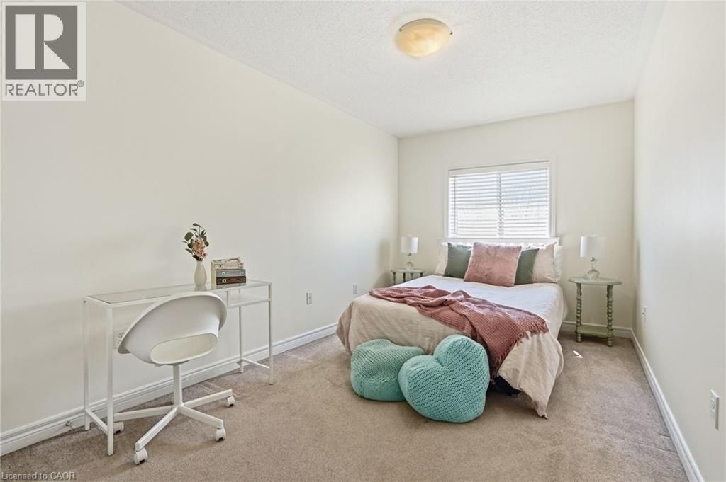 13 MARINA POINT CRESCENT Image 19