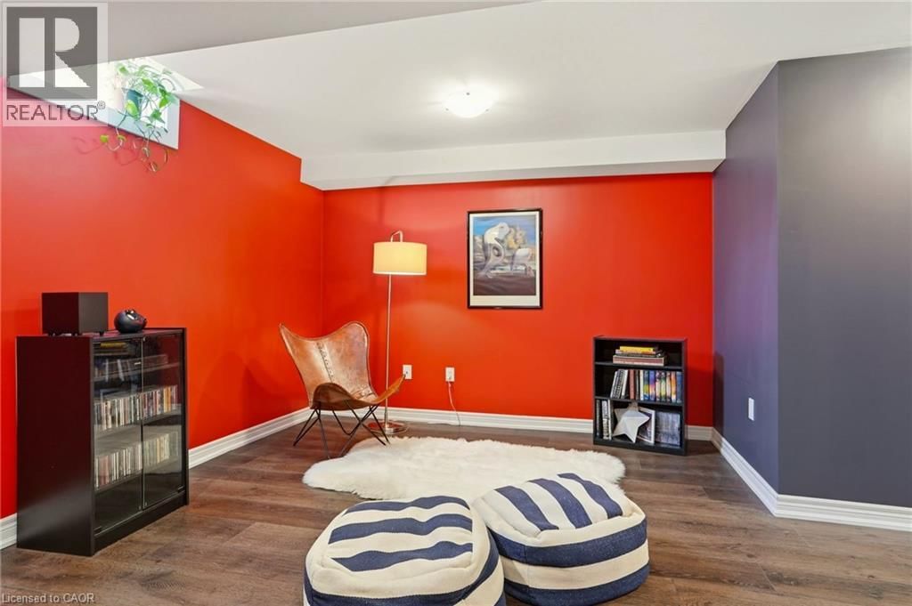 13 MARINA POINT CRESCENT Image 30