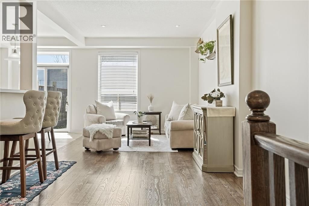 13 MARINA POINT CRESCENT Image 4